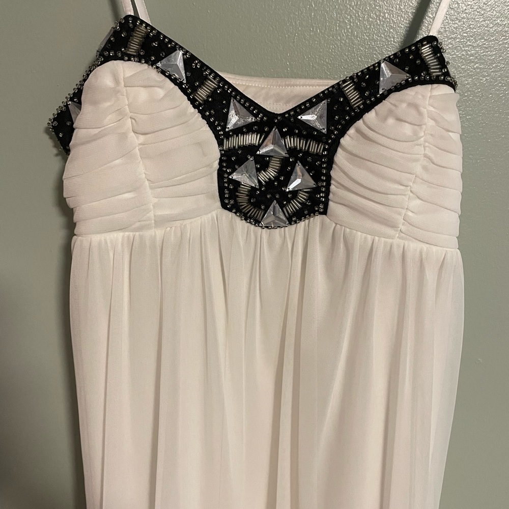 Dress - Picture 3 of 5